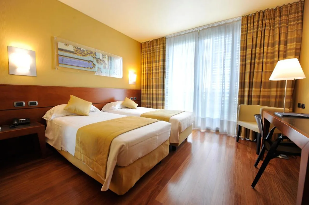 ****  Hotel Rossini Al Teatro Imperia Olaszország