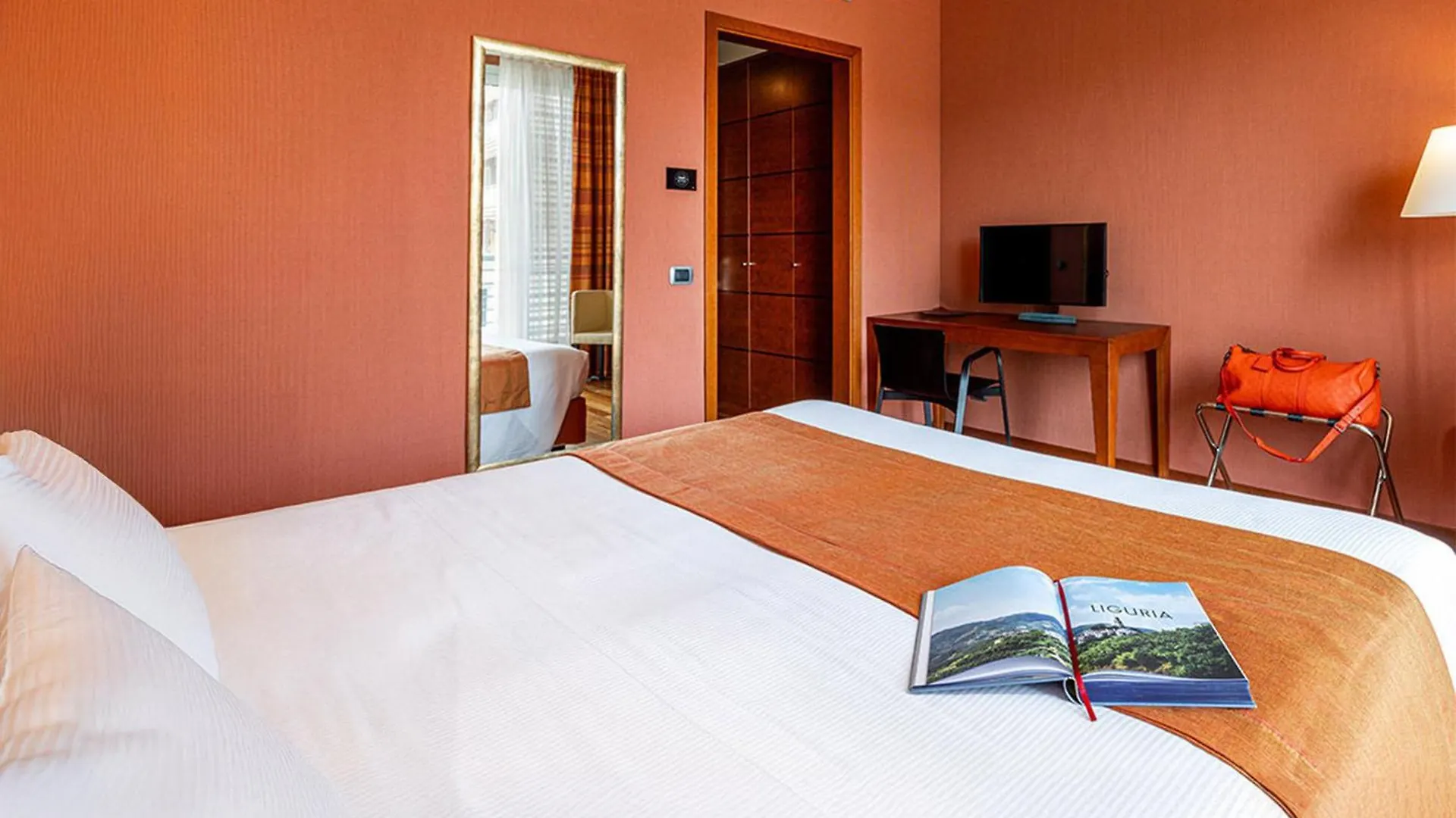 B&B Hotel Imperia Rossini Al Teatro 4*,