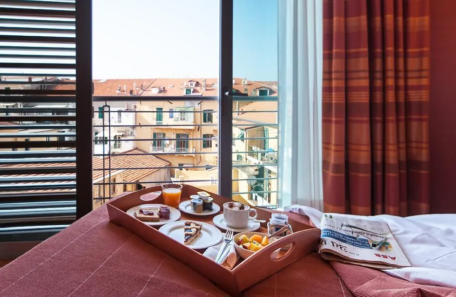 Hotel Rossini Al Teatro Imperia 4*,